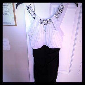 Black & White stretchy dress sz small